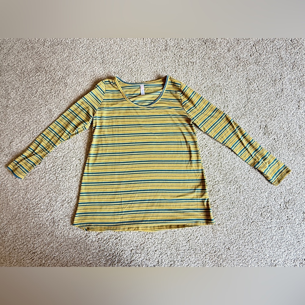 LuLaroe Long sleeve Top